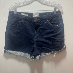 Universal Thread Shorts Vintage Midi Women’s Size 12/31R Blue‎ Denim Dark Wash